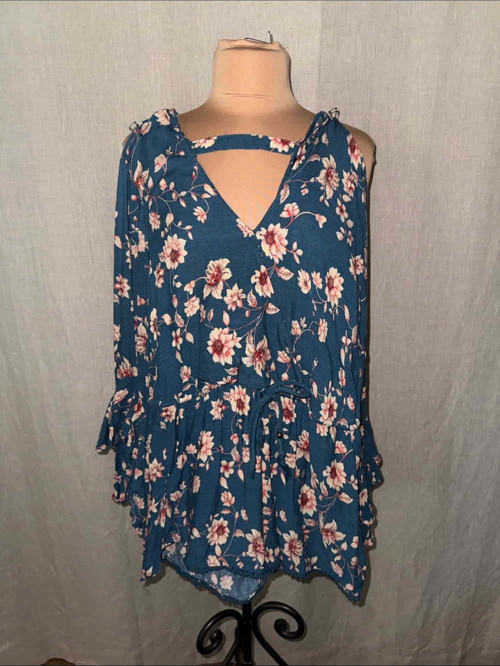 Jessica Simpson Teal Floral Long Sleeve Romper